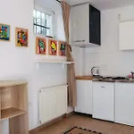 Budget Dbl Studio Free Breakfast